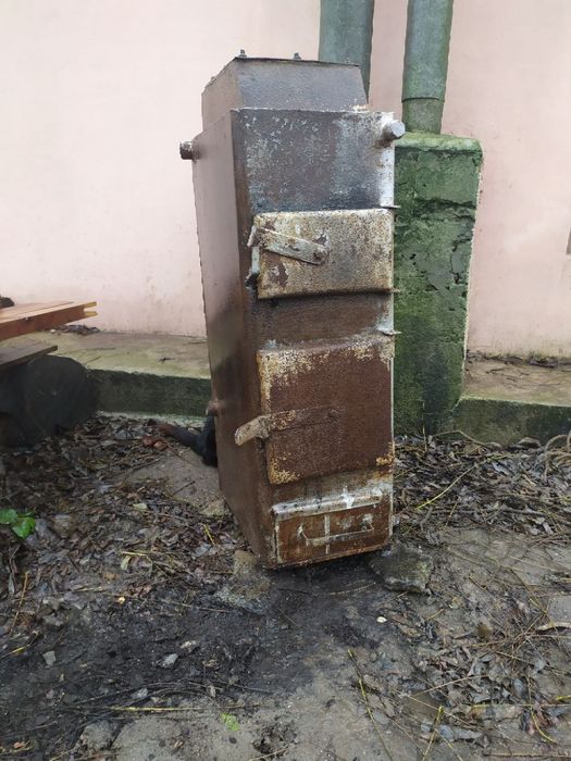 Продається твердопаливний котел.