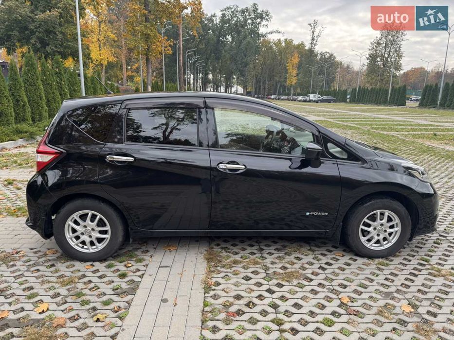 Nissan Note E-power гібрид