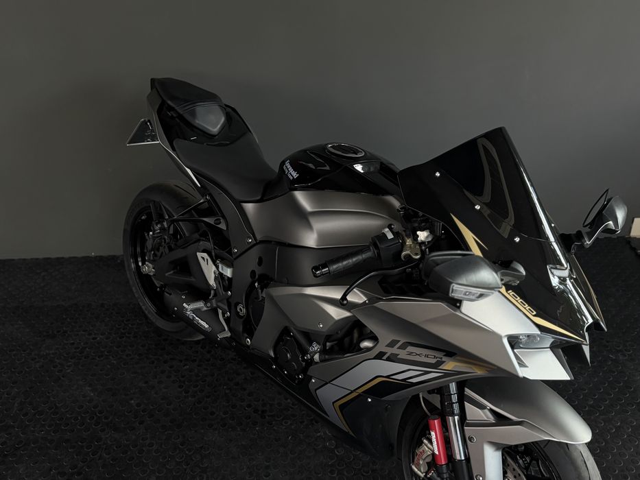 Мотоцикл Kawasaki ZX-10R 2022 рік