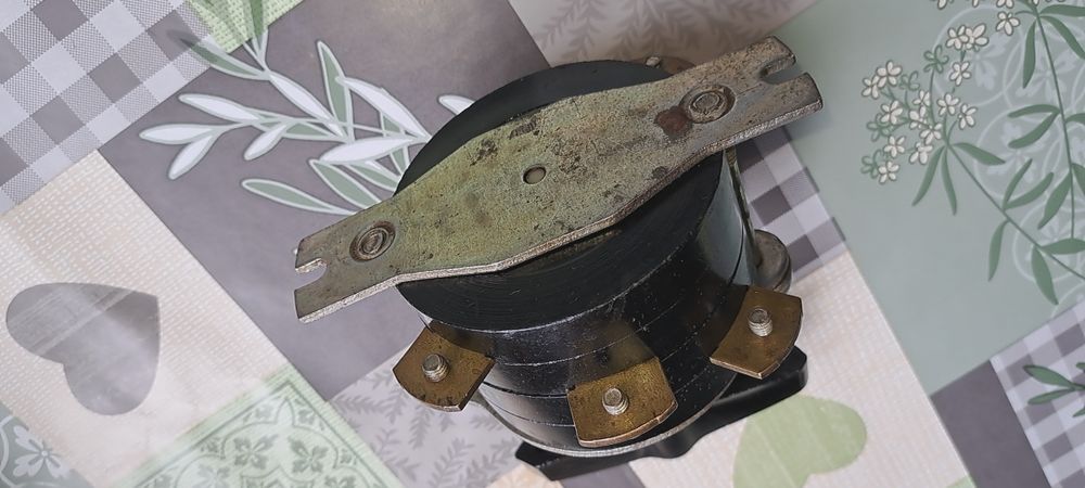 Пакетний перемикач ПВ3-60-У3 63А-220В/40А-380В