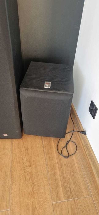 Subwoofer aktywny JBL E150P