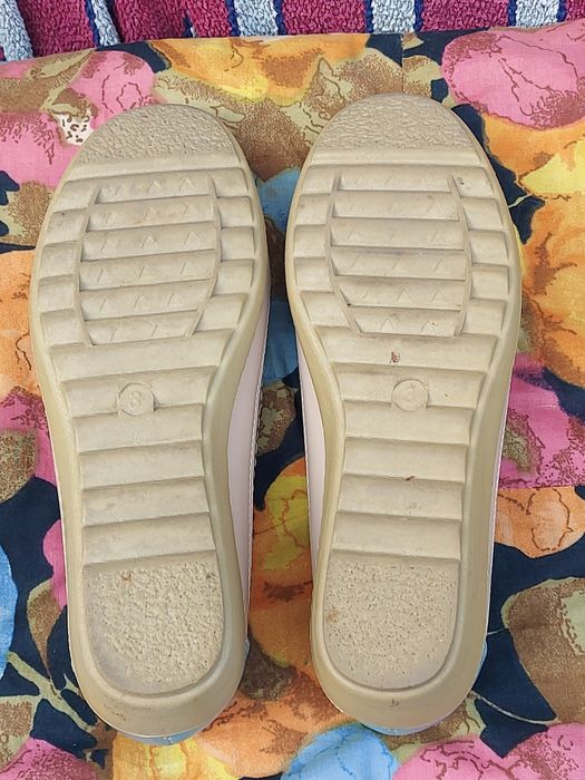 Buty damskie rozmiar 3/36 firma Cushion Walk