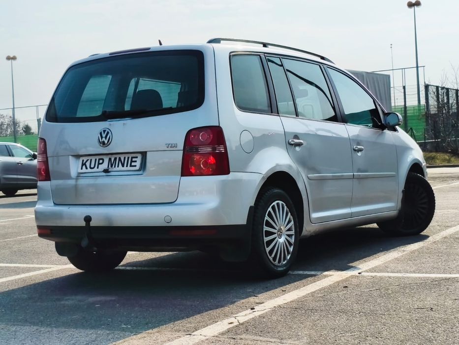Volkswagen Touran 1.9D // 2010 // Lift // Klima // Hak // Zamiana //