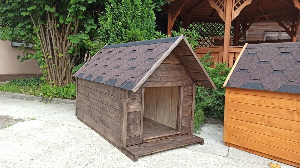 Buda dla psa ocieplana solidna Producent