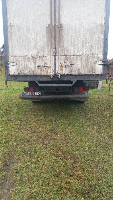 Тата находу їздить регулярно