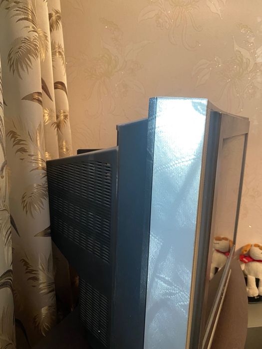 Телевізор працює( не пересилаю)