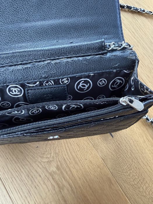 Torebka kopertowka Chanel uszkodzona