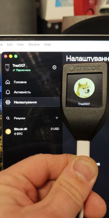 Криптогаманець Trezor Model T