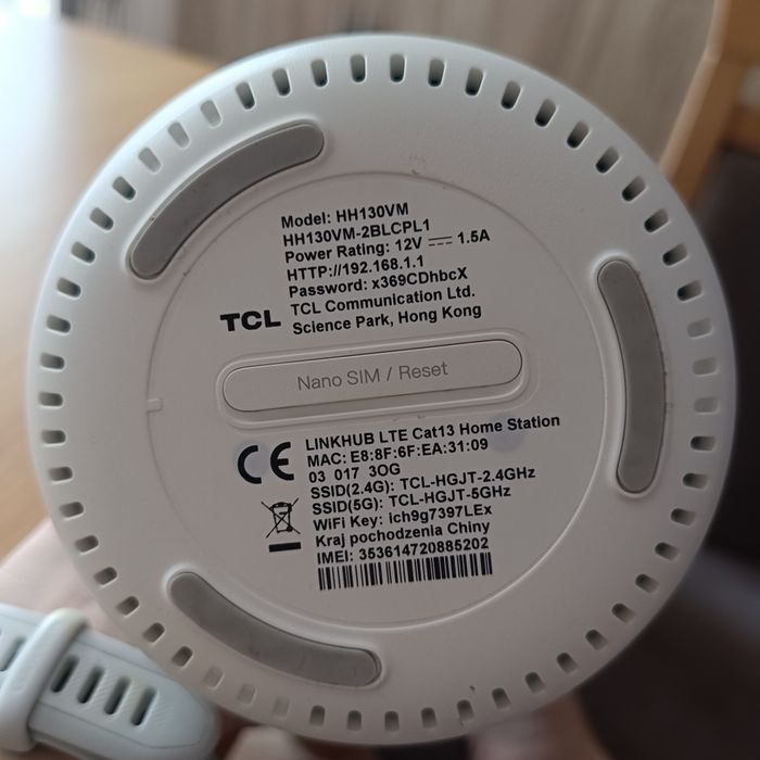 Router wifi TCL.