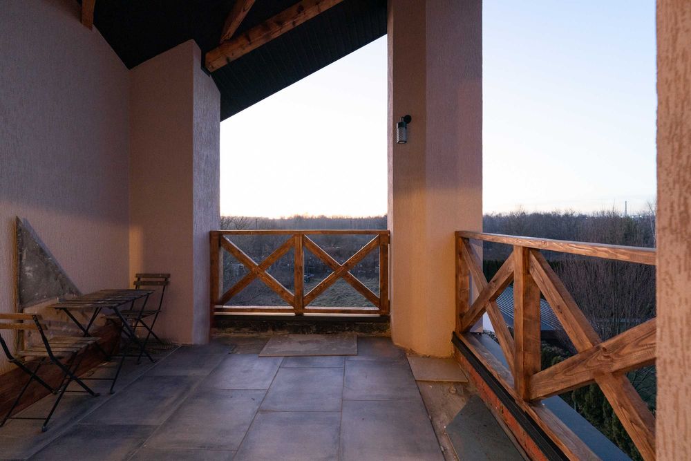 Продаж котеджу з ремонтом на вулиці Роксоляни!