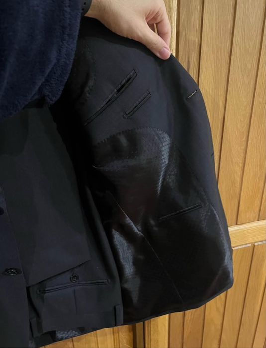 Fato em lã novissimo usado uma vez