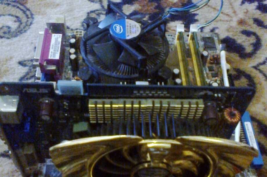 Продам комплект материнська плата ASUS P5GZ - MX s 775 DDR2