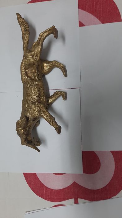 Cão de caça escultura em latão em muito bom estado