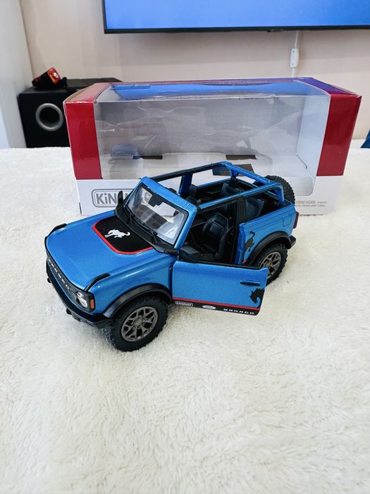 Металева машинка джип Kinsmart Ford Bronco