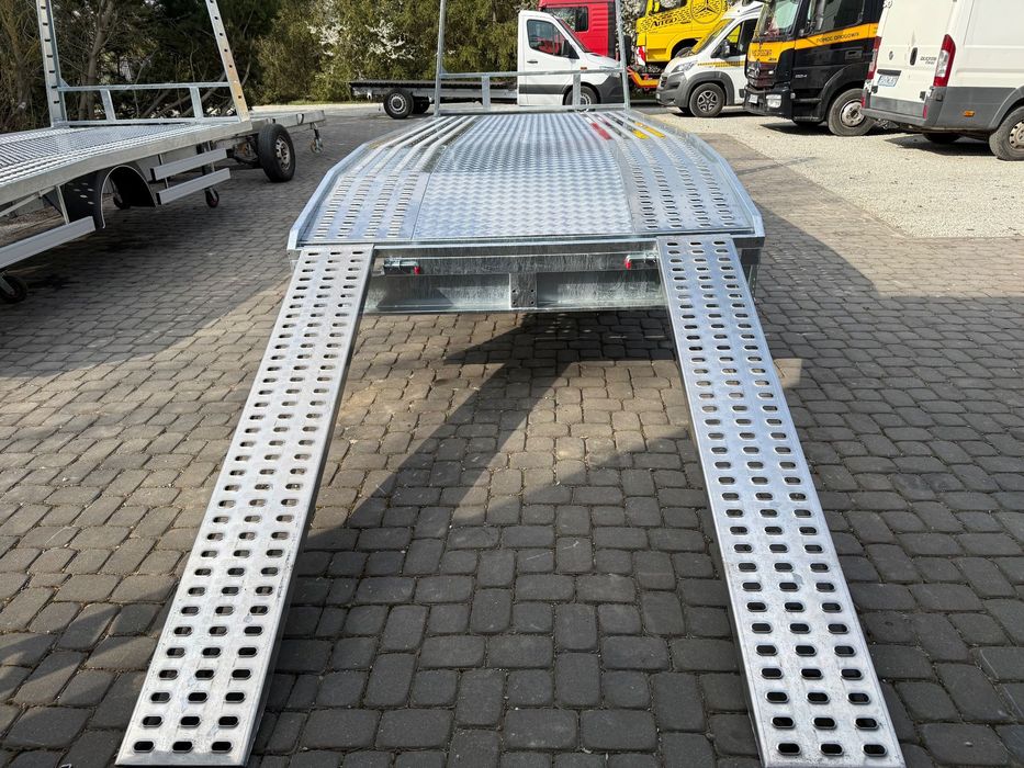 Renault Master  Zabudowa laweta najazd autolaweta panel pomoc drogowa Renault Master