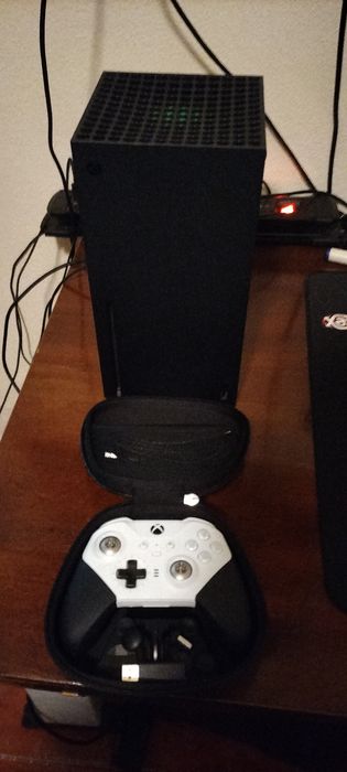 Xbox series x + comando com acessórios