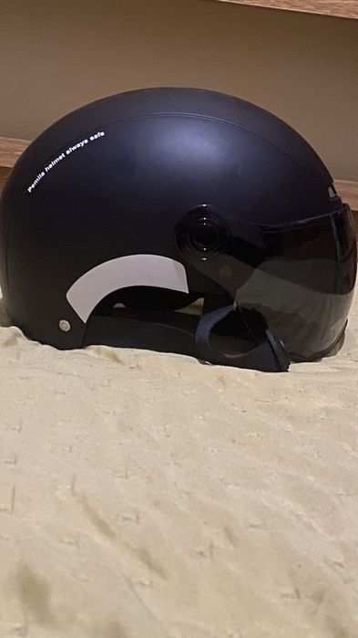 Capacete PEMILA com viseira