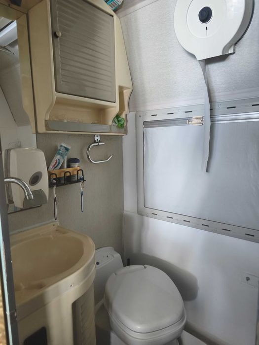 Vendo autocaravana integral de 1996