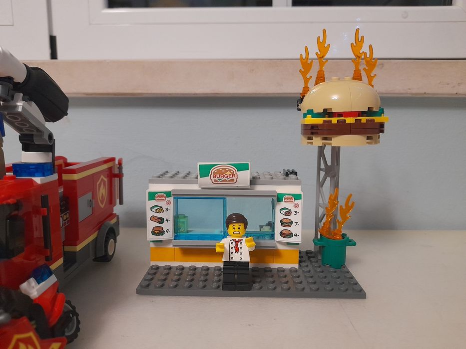 Lego Combate ao fogo do Bar de Hamburgueres