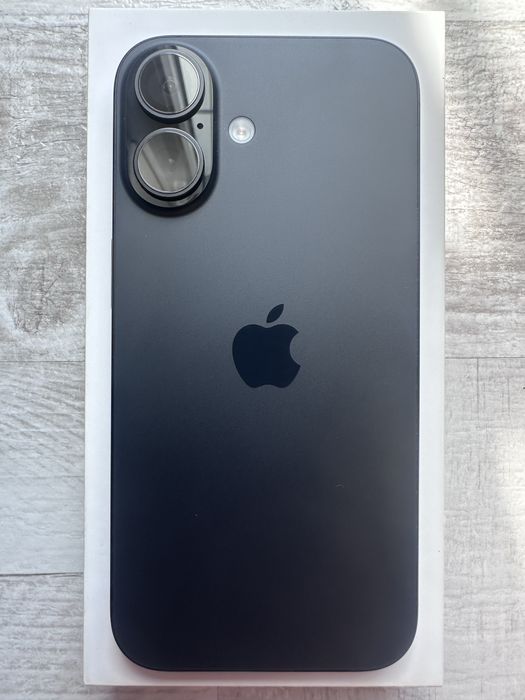 iPhone 16 128 GB – stan idealny / jak nowy