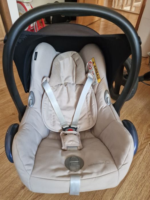 Carrinho bebé confort Lila + ovinho Cabriofix + capa de ovinho