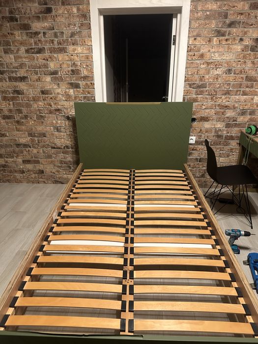 Продам кровать 200 на 120!