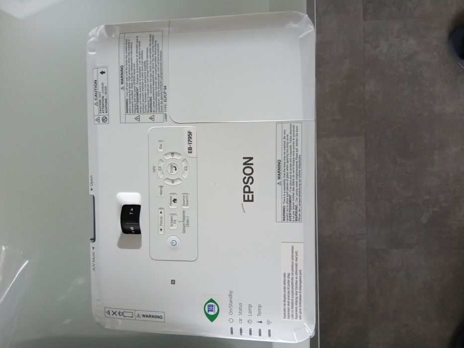 Projektor Epson nowy