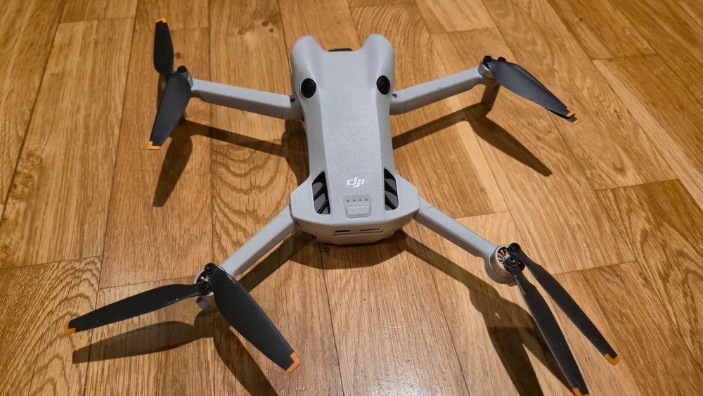 Dron DJI Mini 4 Pro Fly More Combo C1 (RC 2)