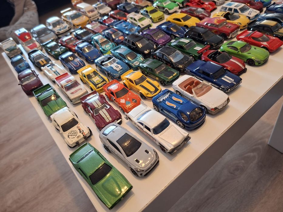 Modele resoraki skala 1.64 hot wheels Majorette matchbox Siku 5