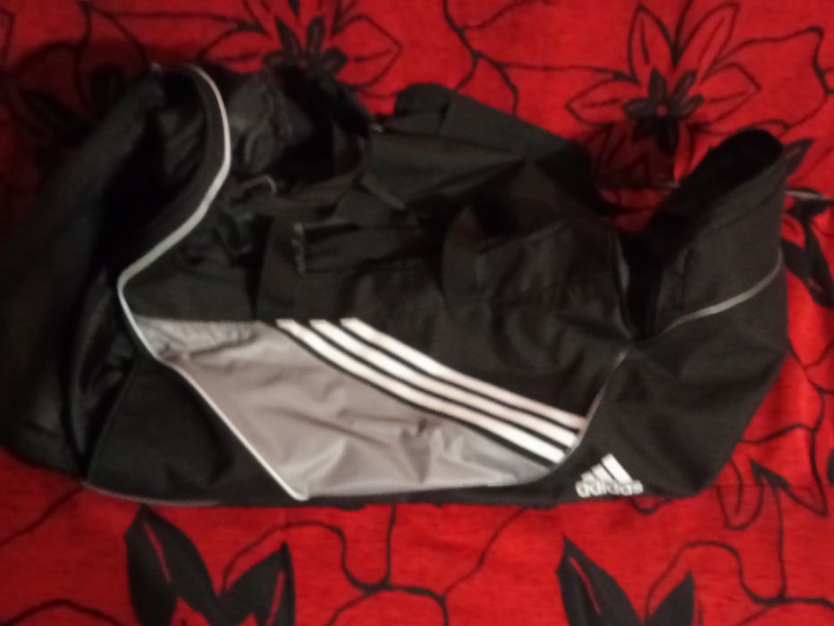 Grande saco de desporto ADIDAS usado como novo