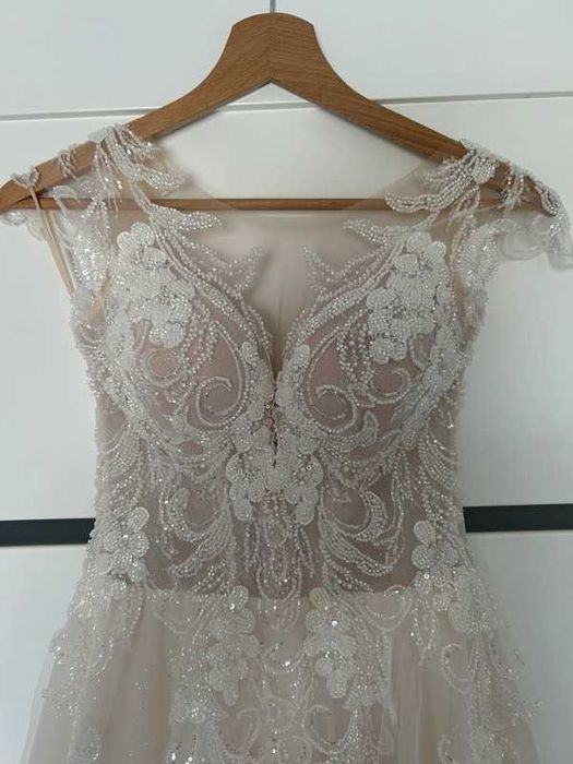 Zjawiskowa Suknia Ślubna S/36