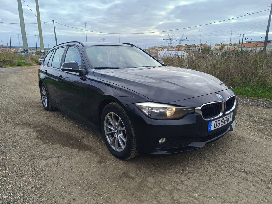 BMW 318 D Touring Navi - 2013