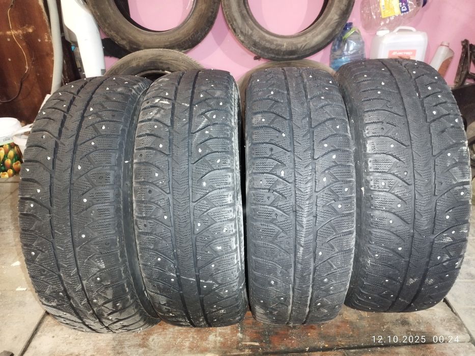 Зимова резина Bridgestone 195 65 15 4тис за 4шт