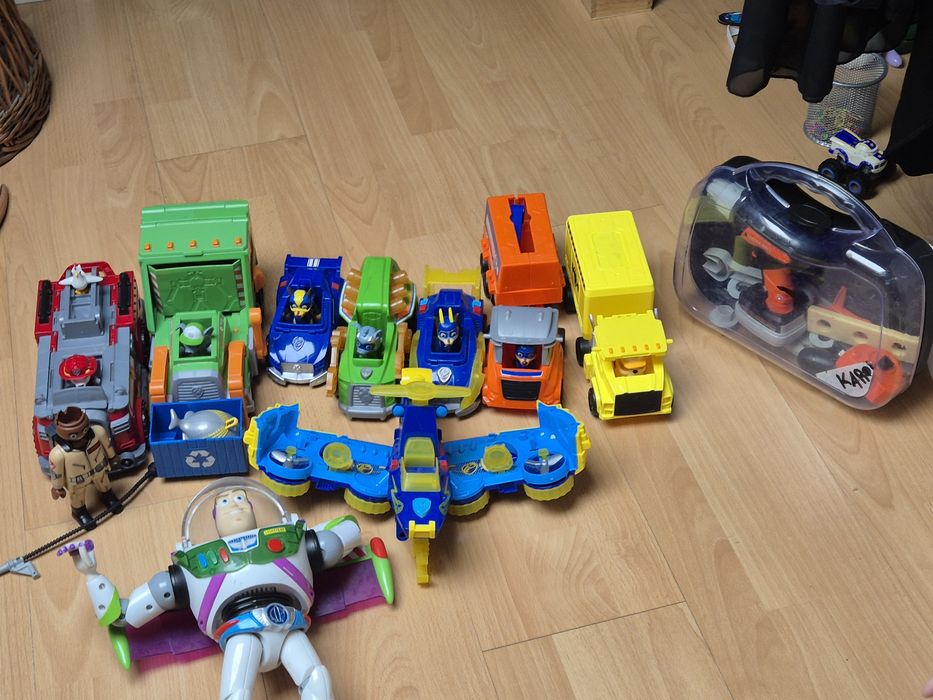 Zestaw zabawek psi patrol pojazdy dinozaury