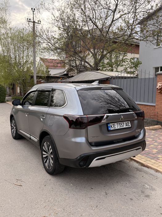 Mitsubishi Outlander 2019