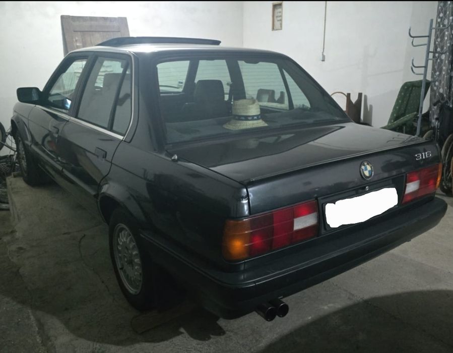 BMW Série 3 (E30) – Clássico em Excelente Estado