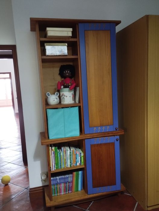 Quarto completo de solteiro para criança em madeira maciça