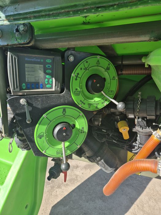 Opryskiwacz Tecnoma tecnis 3500 litrów 24 metry