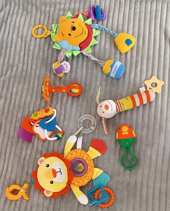 Розвиваючі дитячі іграшки