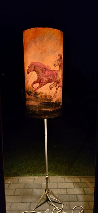 Lampka nocna podłogowa