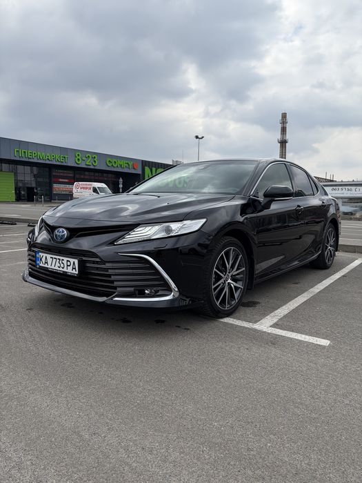 «Індивідуальний трансфер Київ – Польща – Європа | Camry 2023 Hybrid