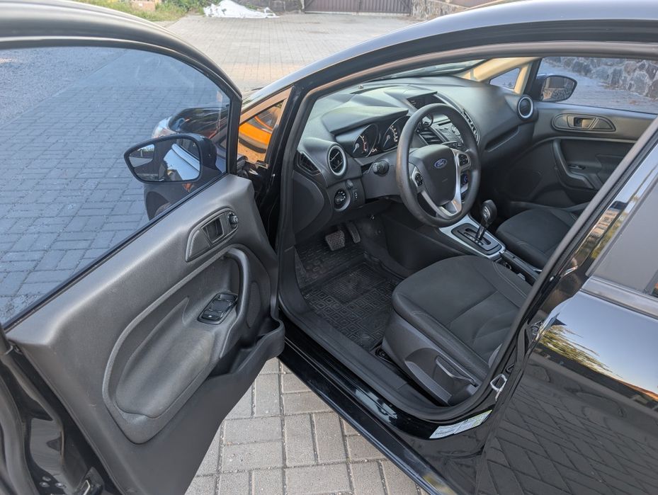 Ford Fiesta 2018 VIN 3FADP4BJ0JM108228 фото оголошення 7 з 20