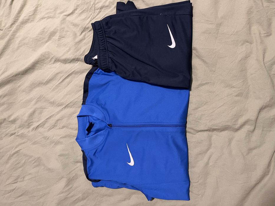 Nike  granatowo- niebieski