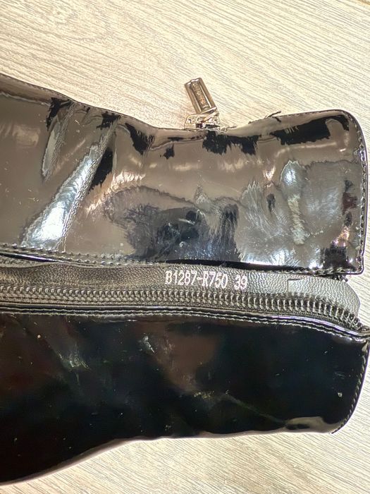 Ботильйони лакована шкіра