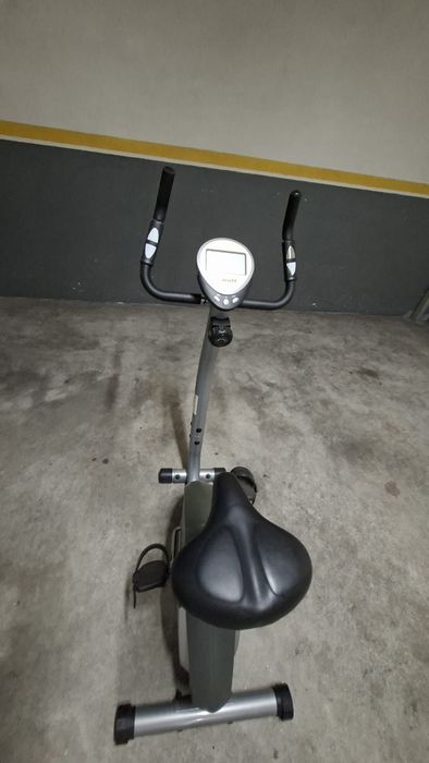 Bicicleta estática de ginásio nova, nunca usada