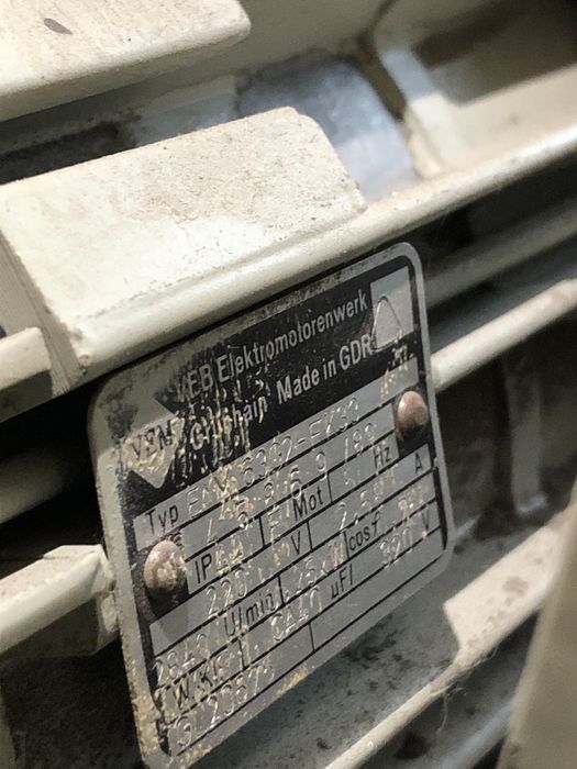 obcinarka szkifierka  z wyciagiem