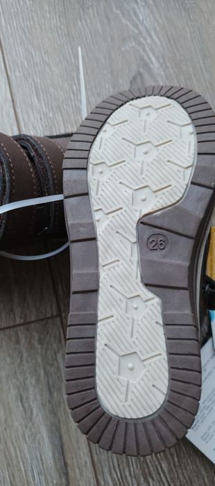 Buty trzewiki chłopięce dziecięce 26 z dinozaurem przejściowe