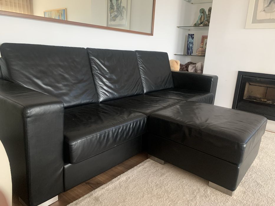 Sofa pele Preto 3 lugares com puff