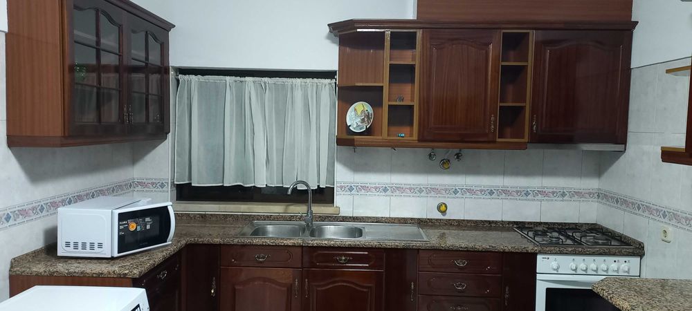 Quarto em Apartamento muito sossegado junto a transportes