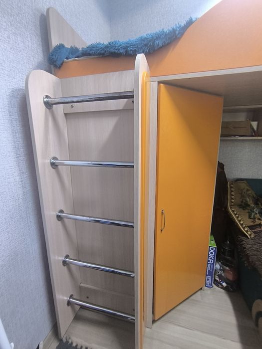 Продам ліжко чердак